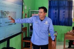 Openlitera Penggerak Kelas Cerdas Berbasis OER: Menghidupkan Smart Panel di Sekolah-Sekolah Indonesia